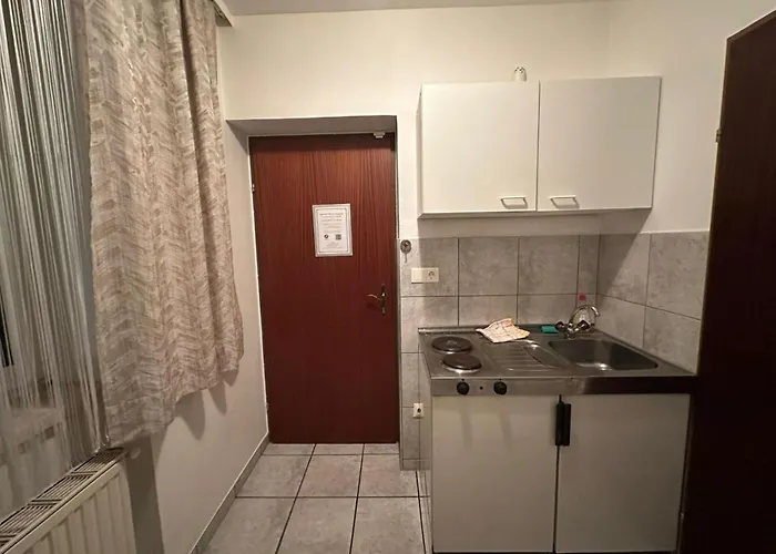 Mariazellerhof 011 アパート